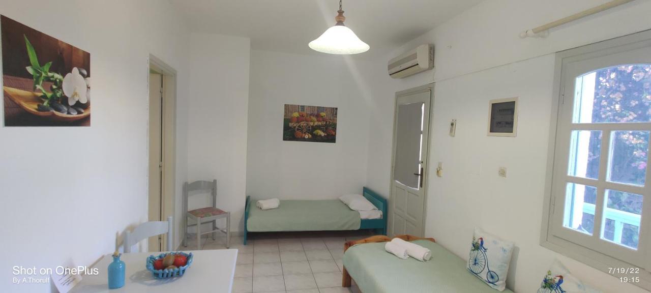 Mary'S Studios Agia Pelagia  Exterior photo