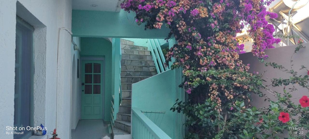 Mary'S Studios Agia Pelagia  Exterior photo