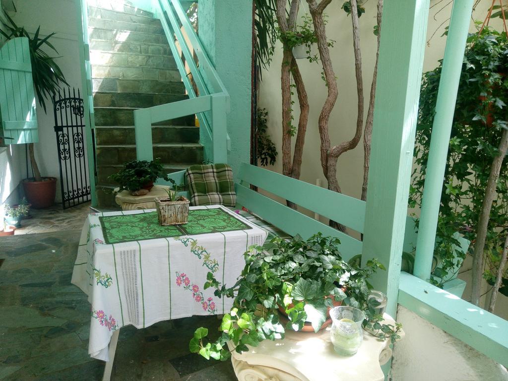 Mary'S Studios Agia Pelagia  Exterior photo