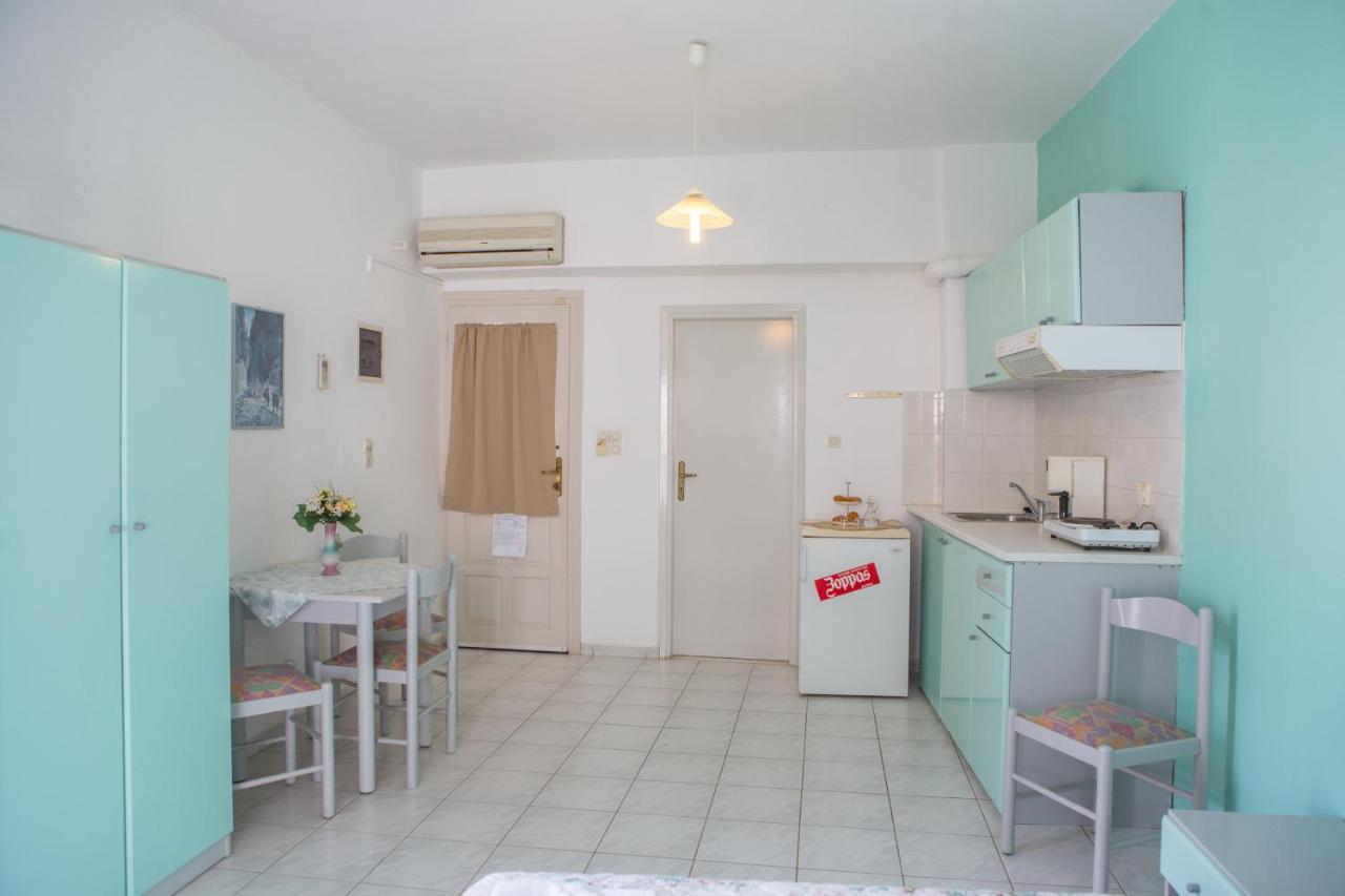 Mary'S Studios Agia Pelagia  Exterior photo